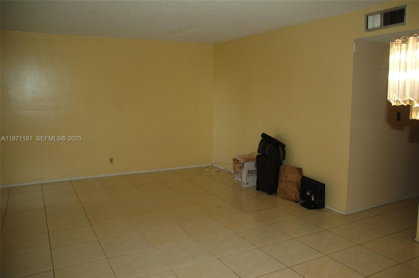 BEVERLY HILLS CONDO NUMBE - Residential