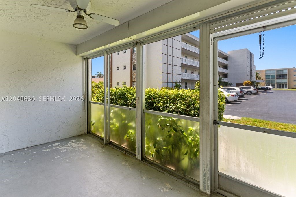 MEADOWBROOK LAKES CONDO - Residential