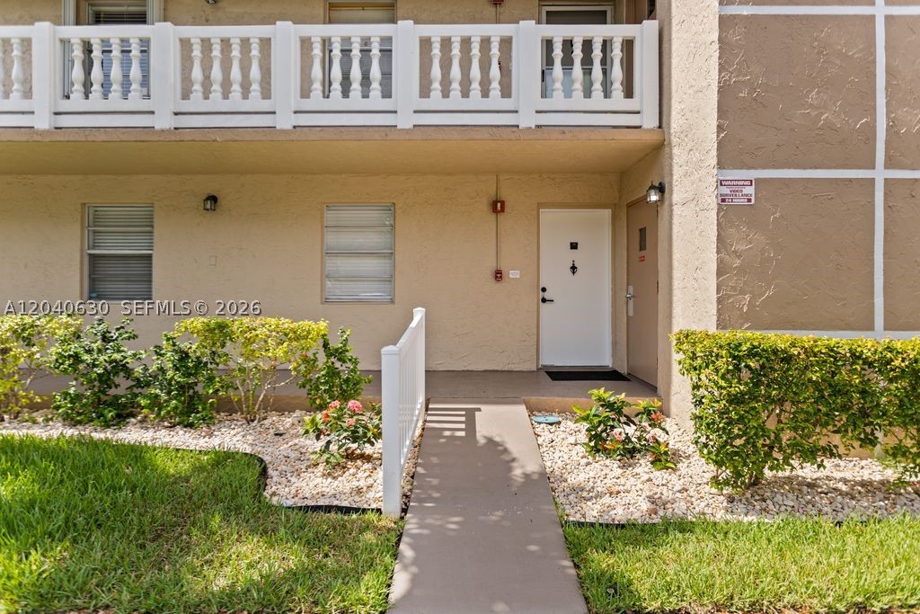 MEADOWBROOK LAKES CONDO - Residential