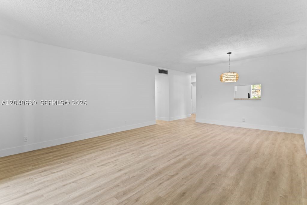 MEADOWBROOK LAKES CONDO - Residential