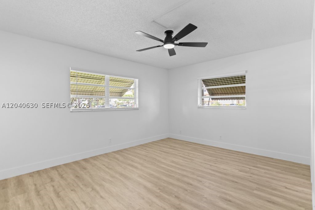 MEADOWBROOK LAKES CONDO - Residential