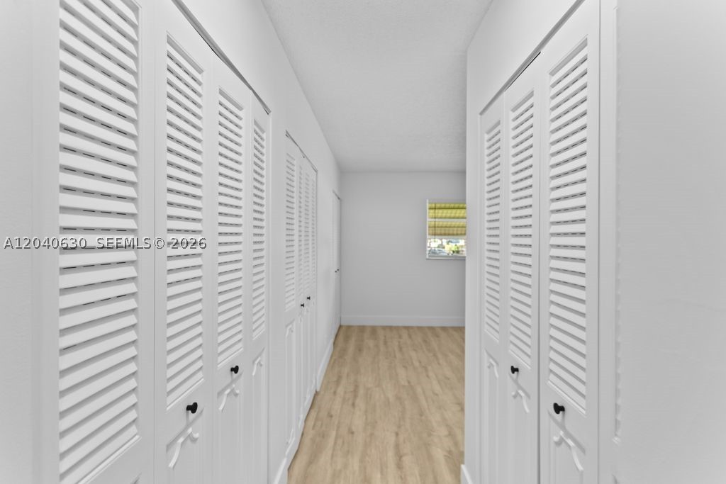 MEADOWBROOK LAKES CONDO - Residential