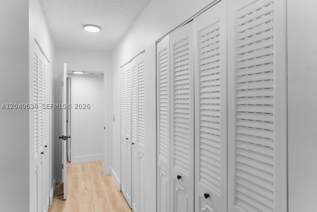 MEADOWBROOK LAKES CONDO - Residential
