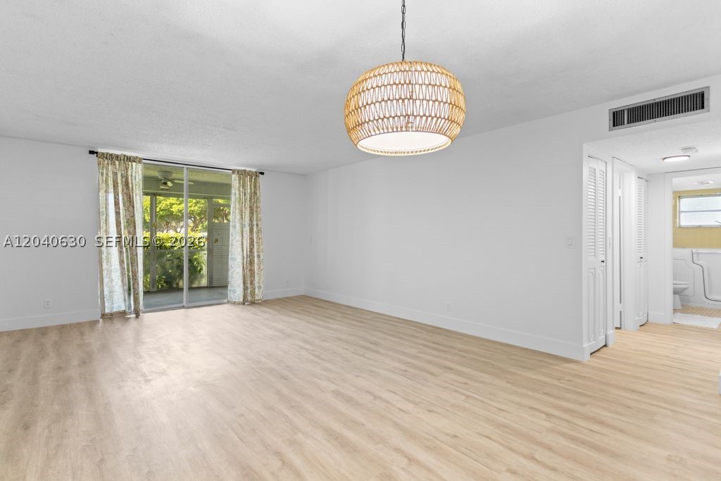 MEADOWBROOK LAKES CONDO - Residential