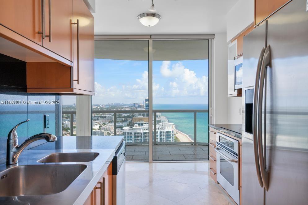 AKOYA CONDO - Residential Lease