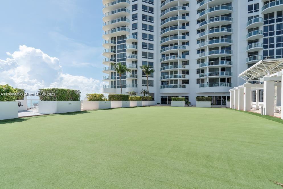 AKOYA CONDO - Residential Lease
