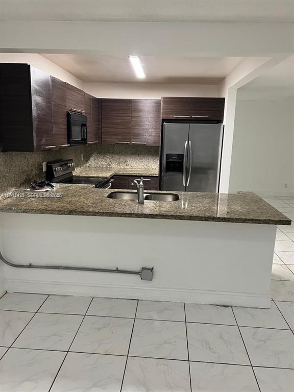 SUNRISE TOWNE PREFERRED 4 - Residential