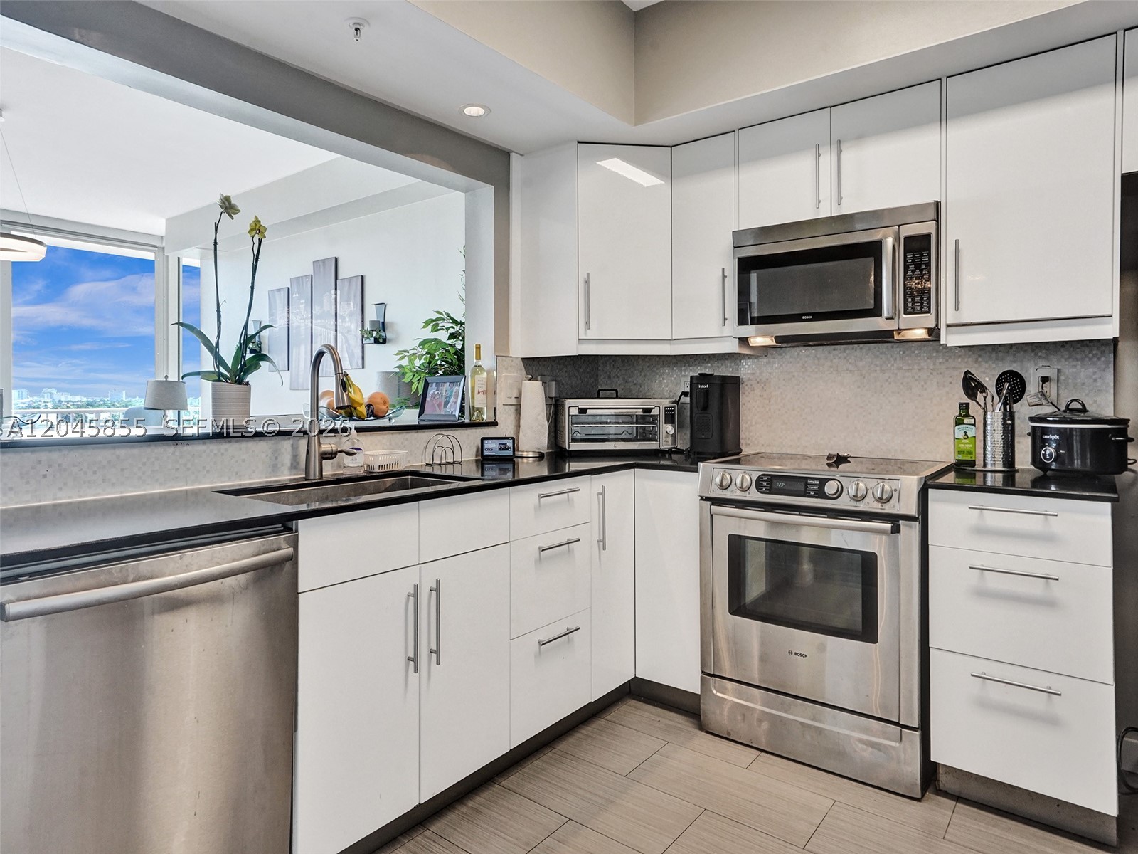 The Tides of Bridgeside - Residential