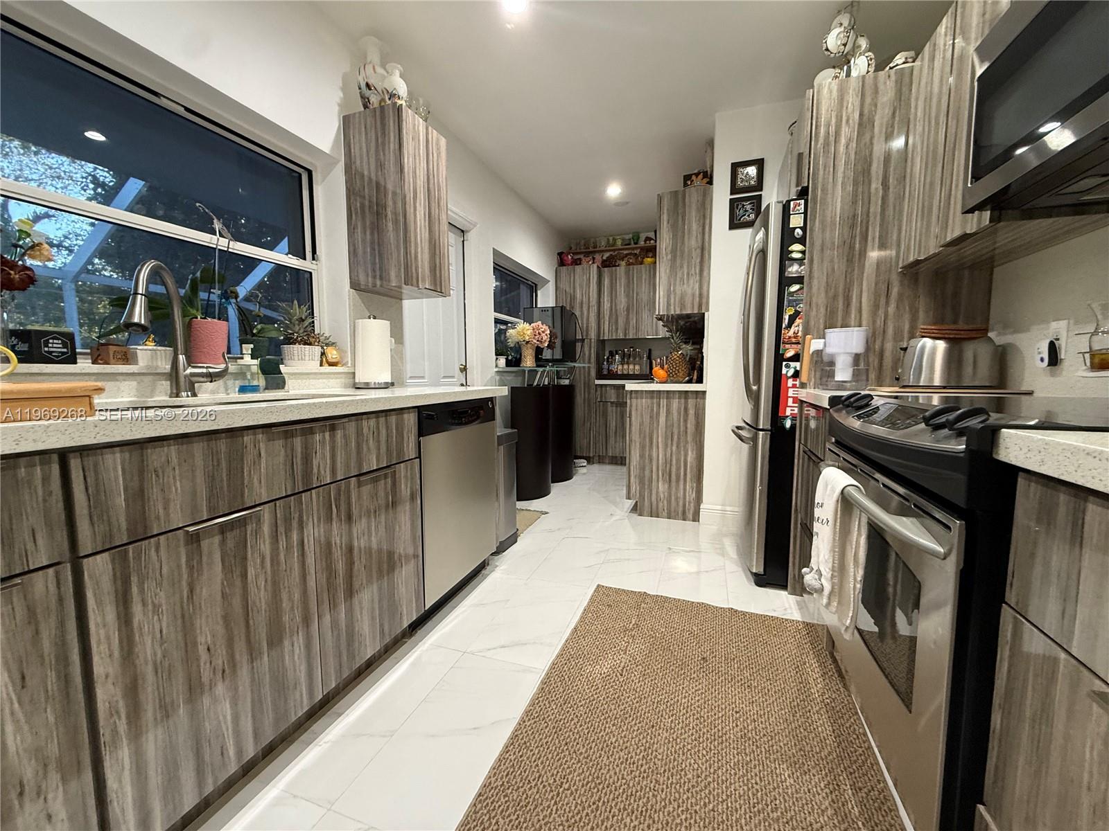HOMEDALE - Residential Lease