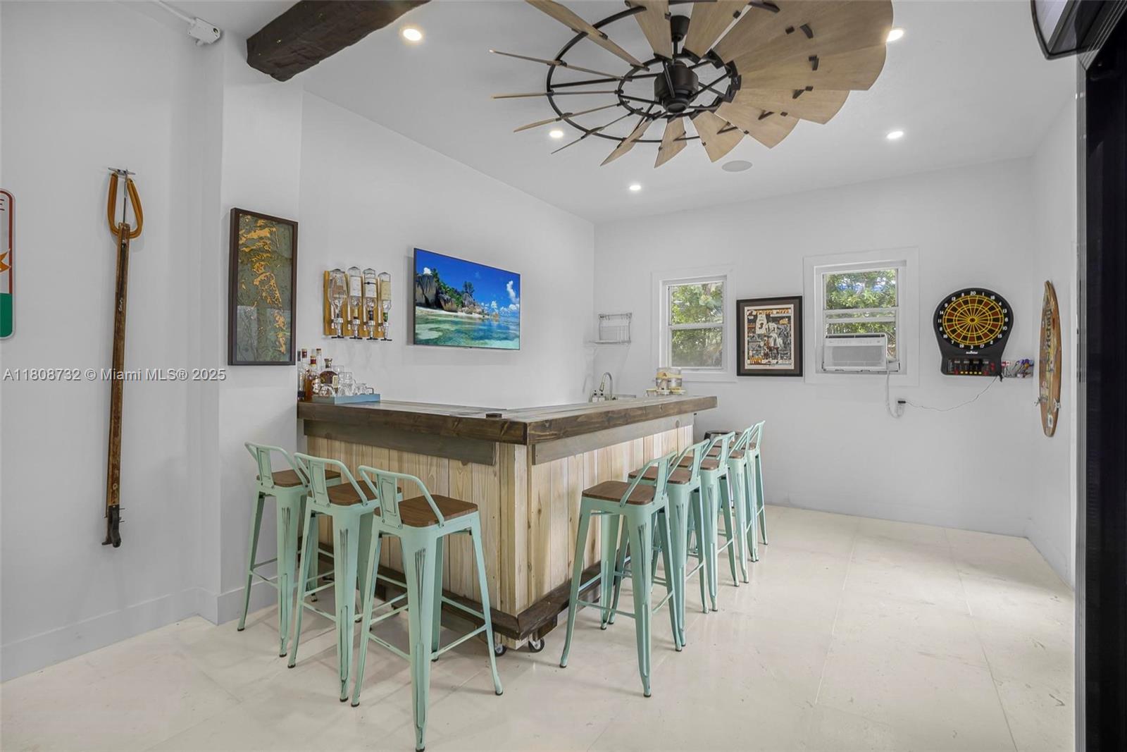 BUCCANEER PT (LARGO SOUND - Residential