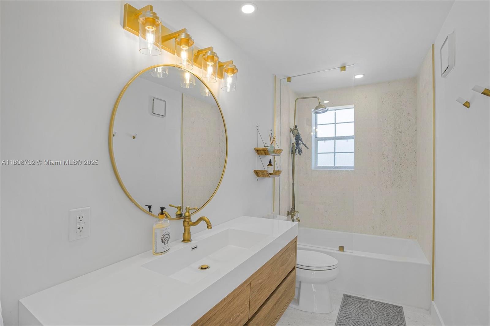 BUCCANEER PT (LARGO SOUND - Residential