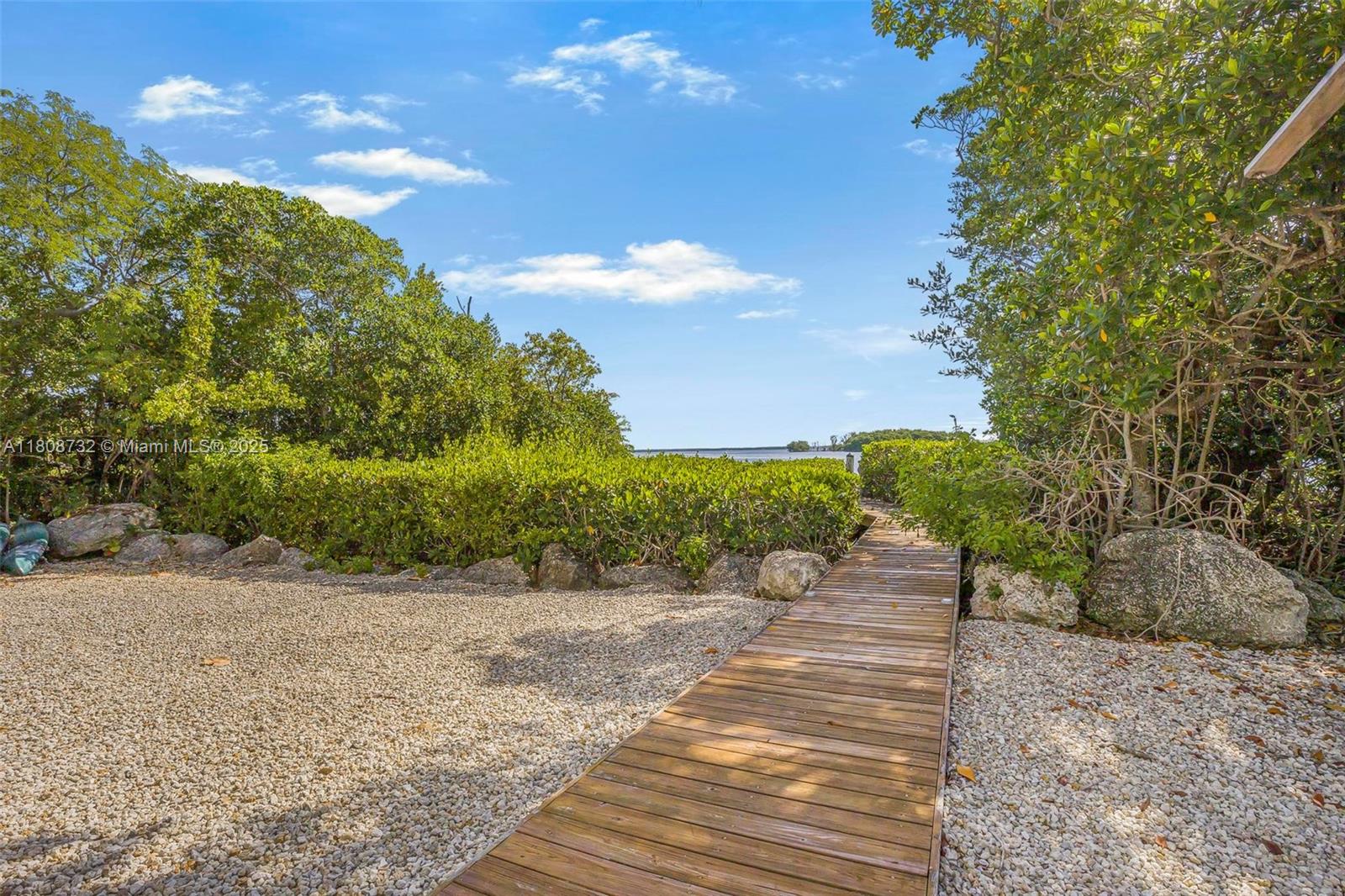 BUCCANEER PT (LARGO SOUND - Residential