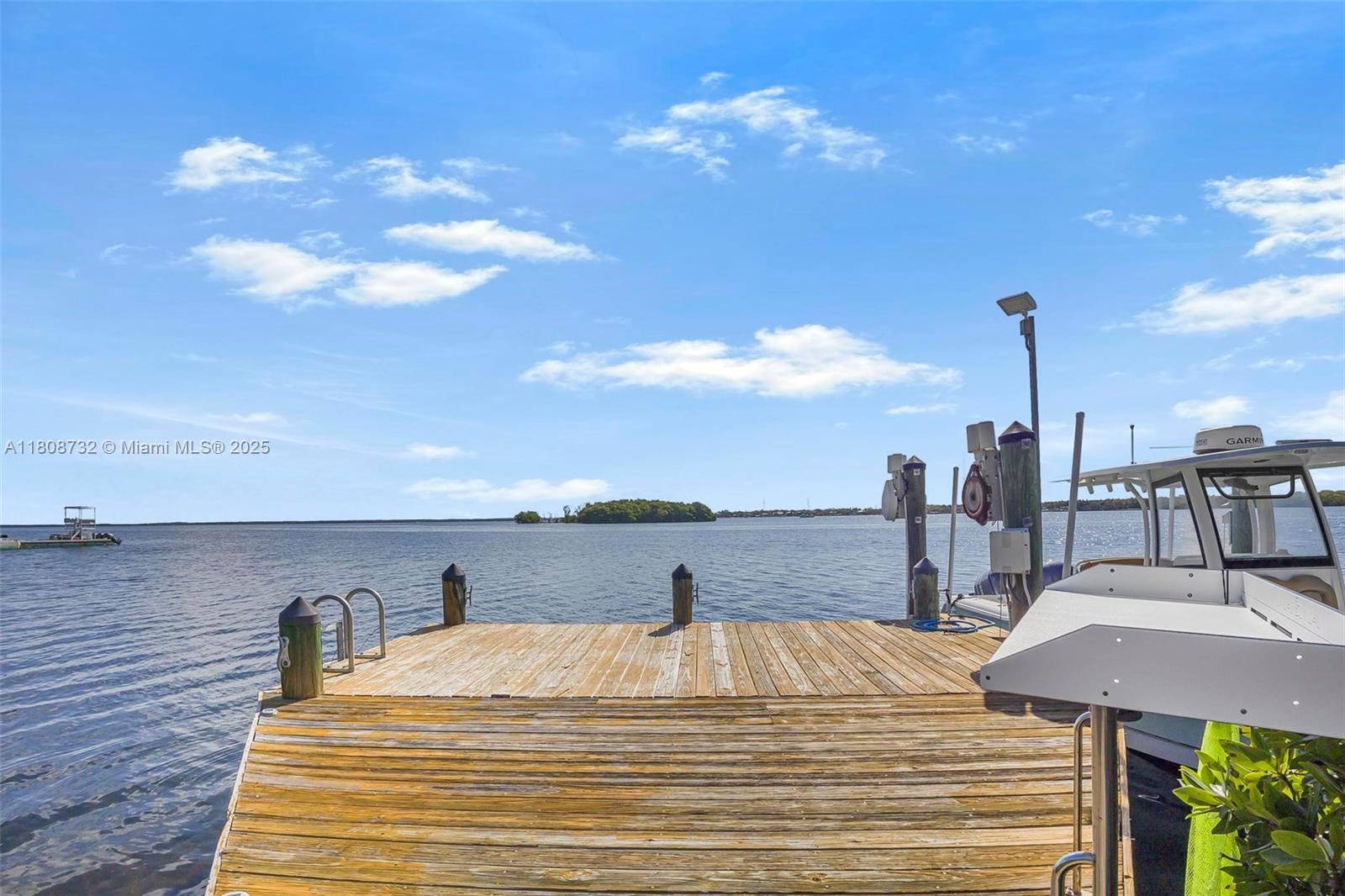 BUCCANEER PT (LARGO SOUND - Residential