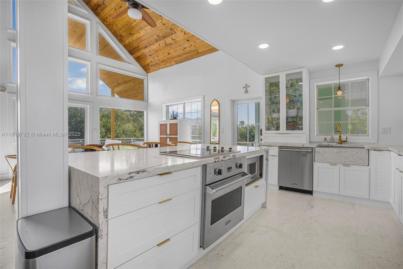 BUCCANEER PT (LARGO SOUND - Residential