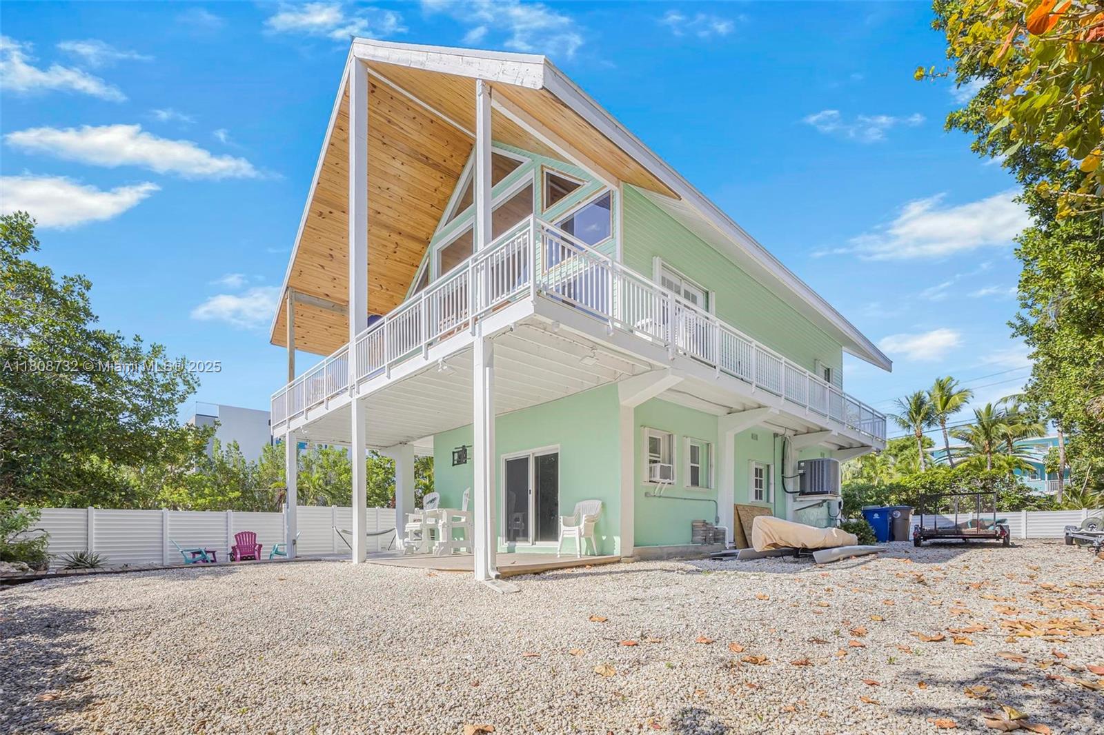 BUCCANEER PT (LARGO SOUND - Residential