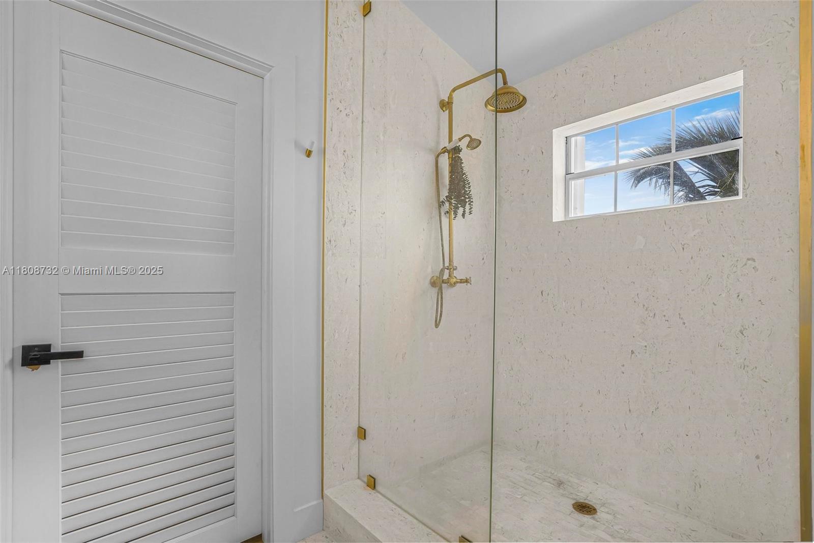 BUCCANEER PT (LARGO SOUND - Residential