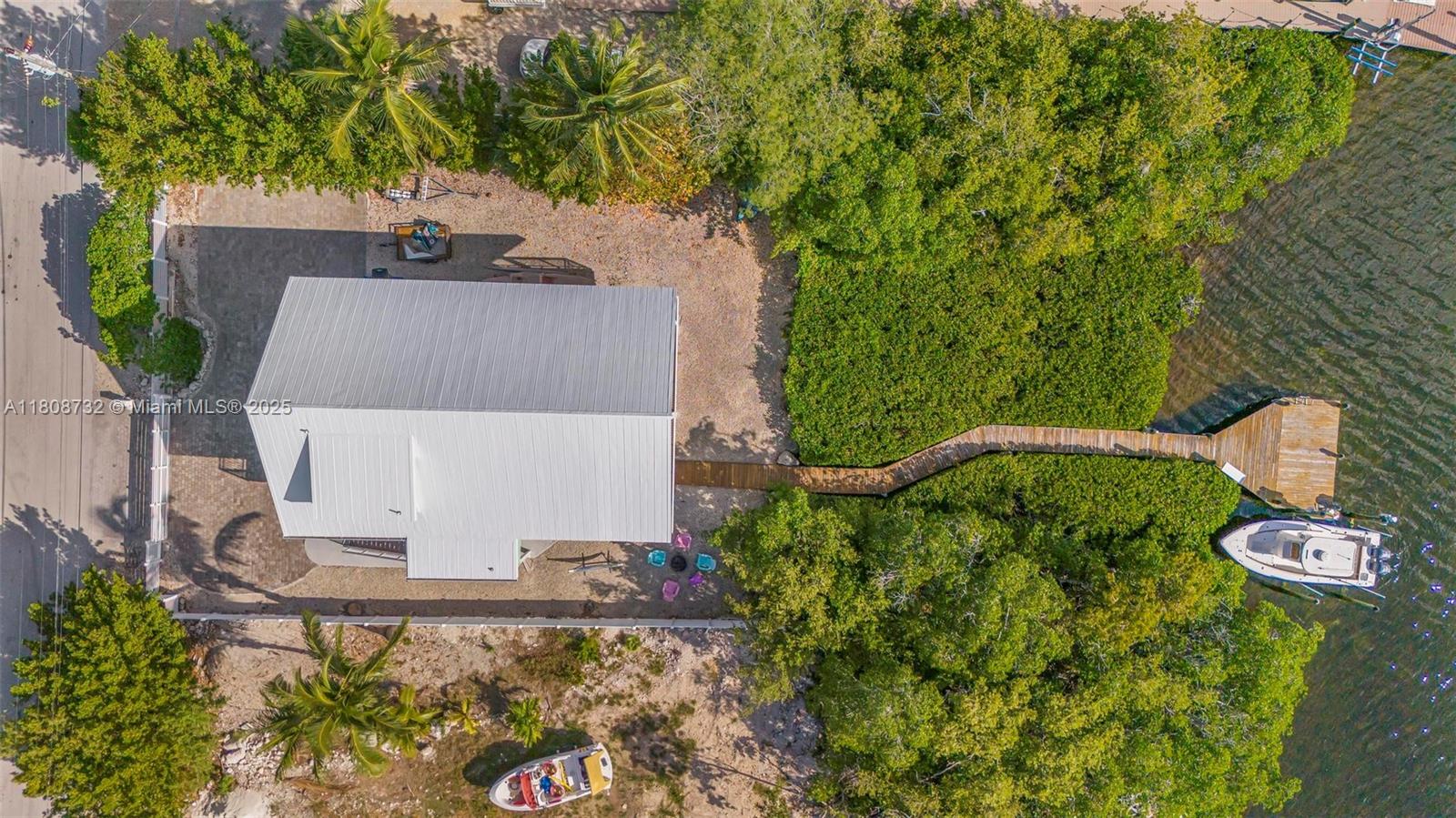 BUCCANEER PT (LARGO SOUND - Residential