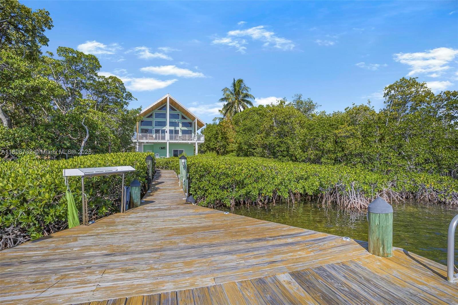 BUCCANEER PT (LARGO SOUND - Residential