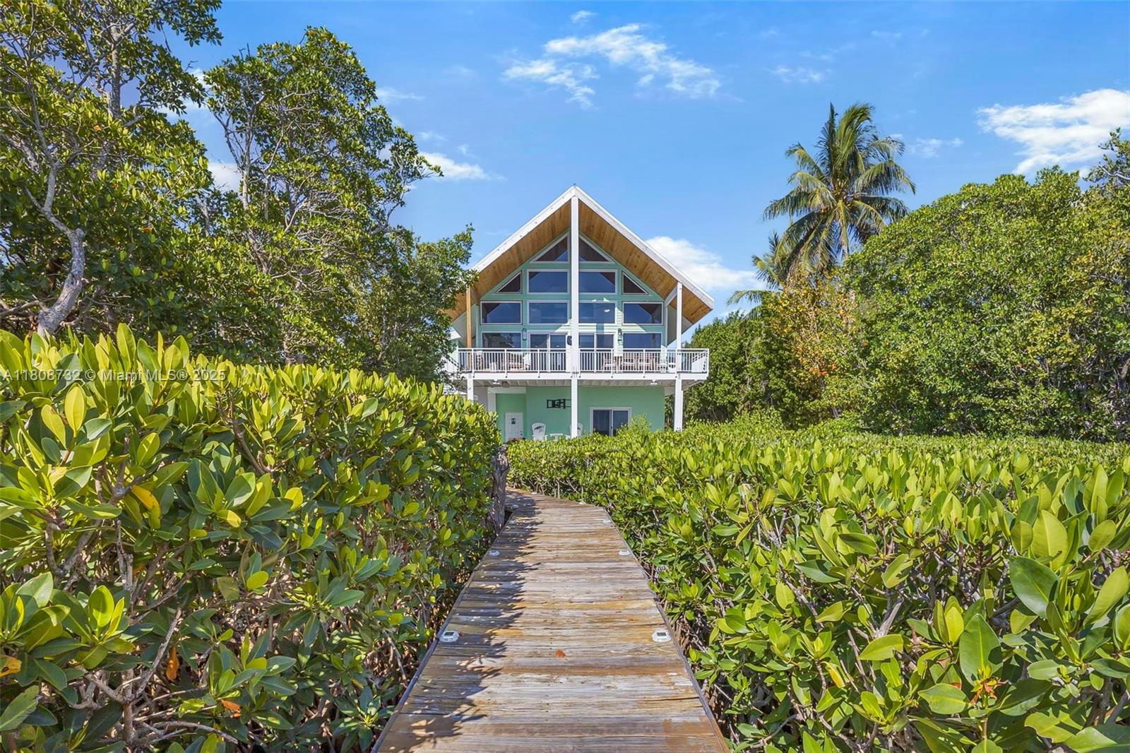 BUCCANEER PT (LARGO SOUND - Residential