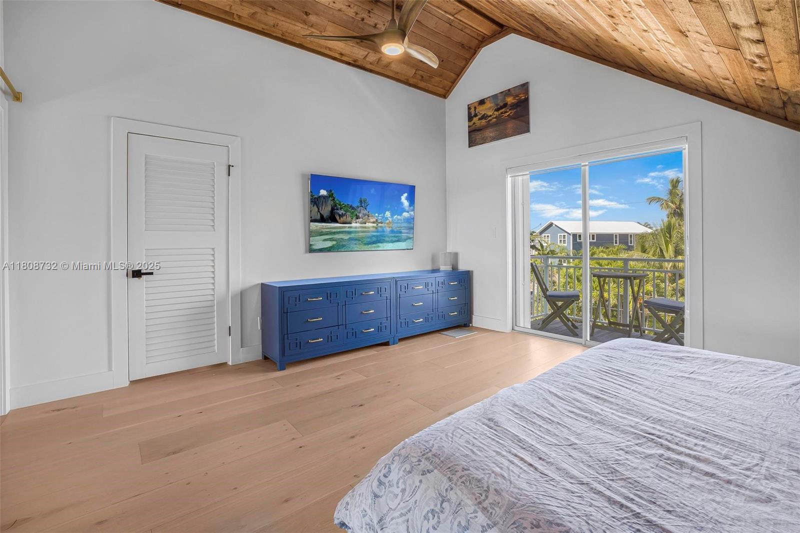 BUCCANEER PT (LARGO SOUND - Residential