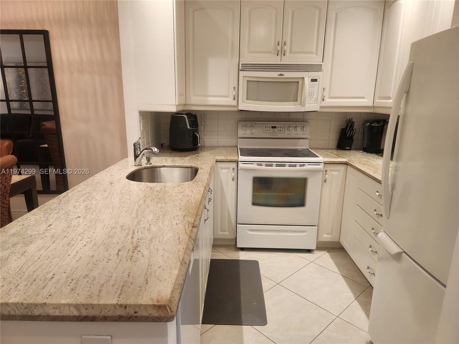 VIOLET GARDENS CONDO - Residential