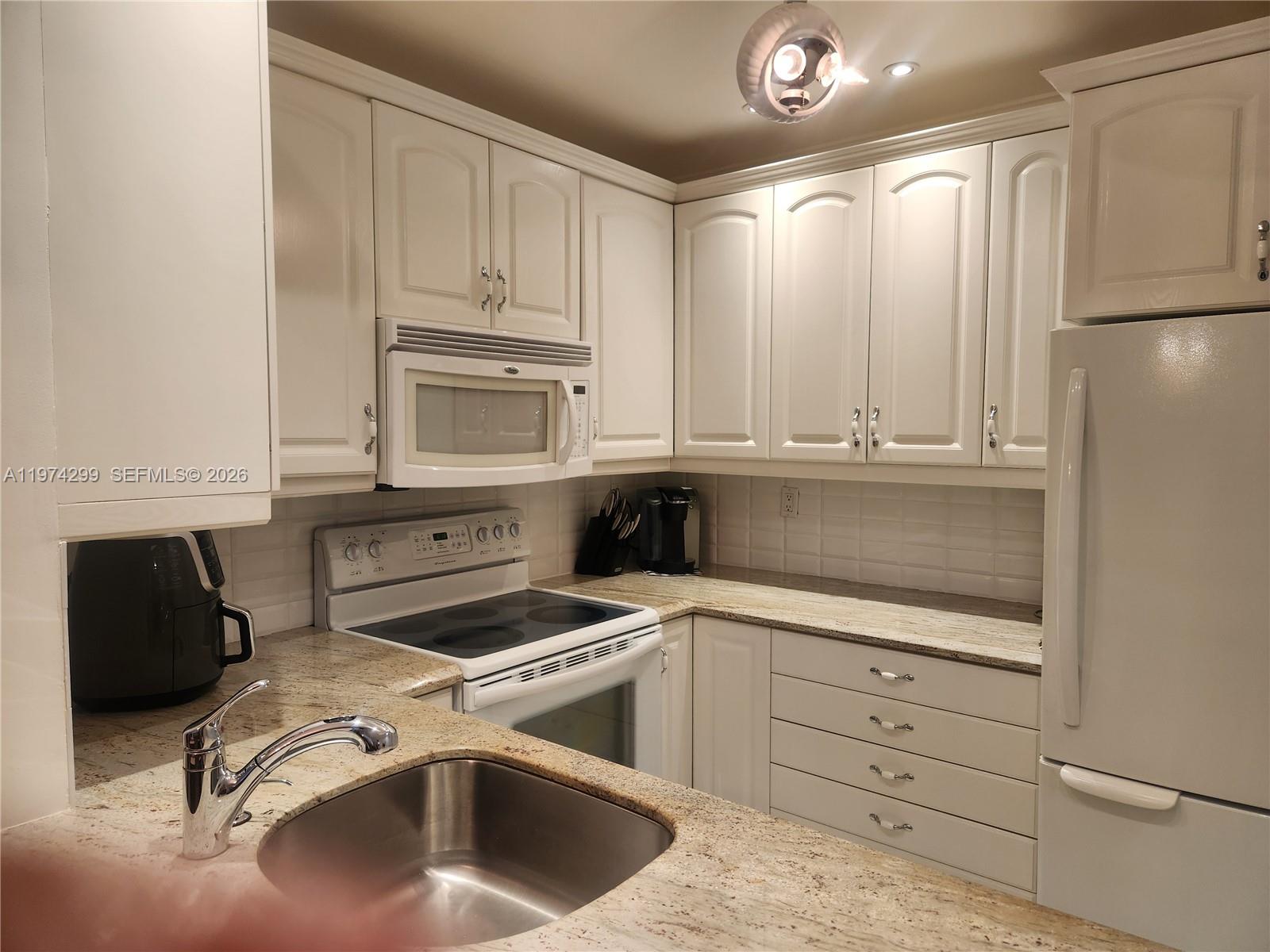 VIOLET GARDENS CONDO - Residential