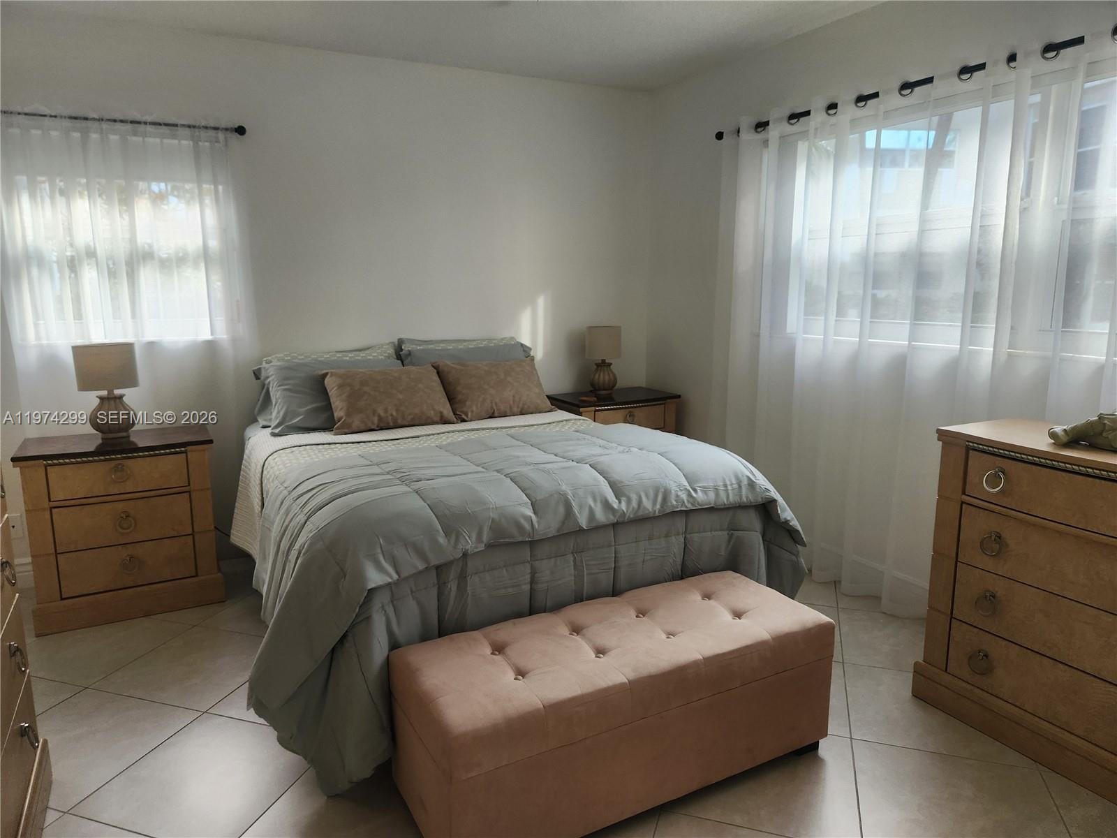 VIOLET GARDENS CONDO - Residential