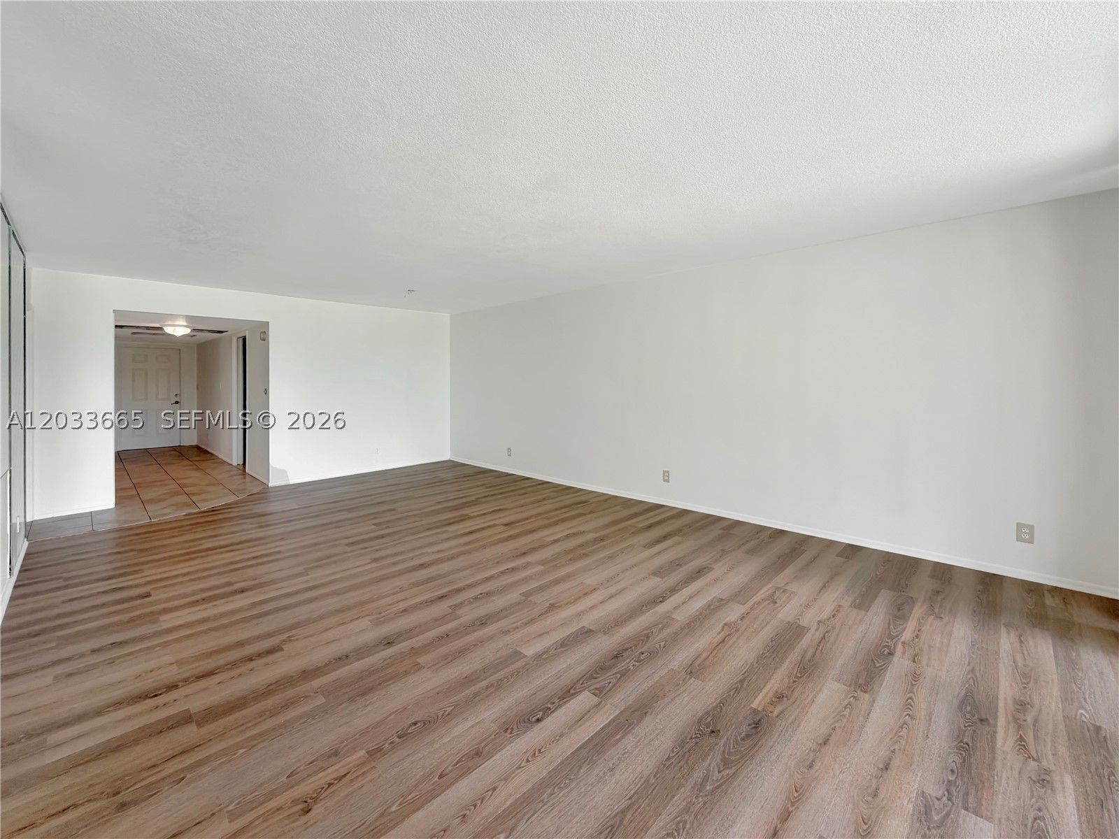 NO 73 PALM-AIRE COUNTRY C - Residential Lease