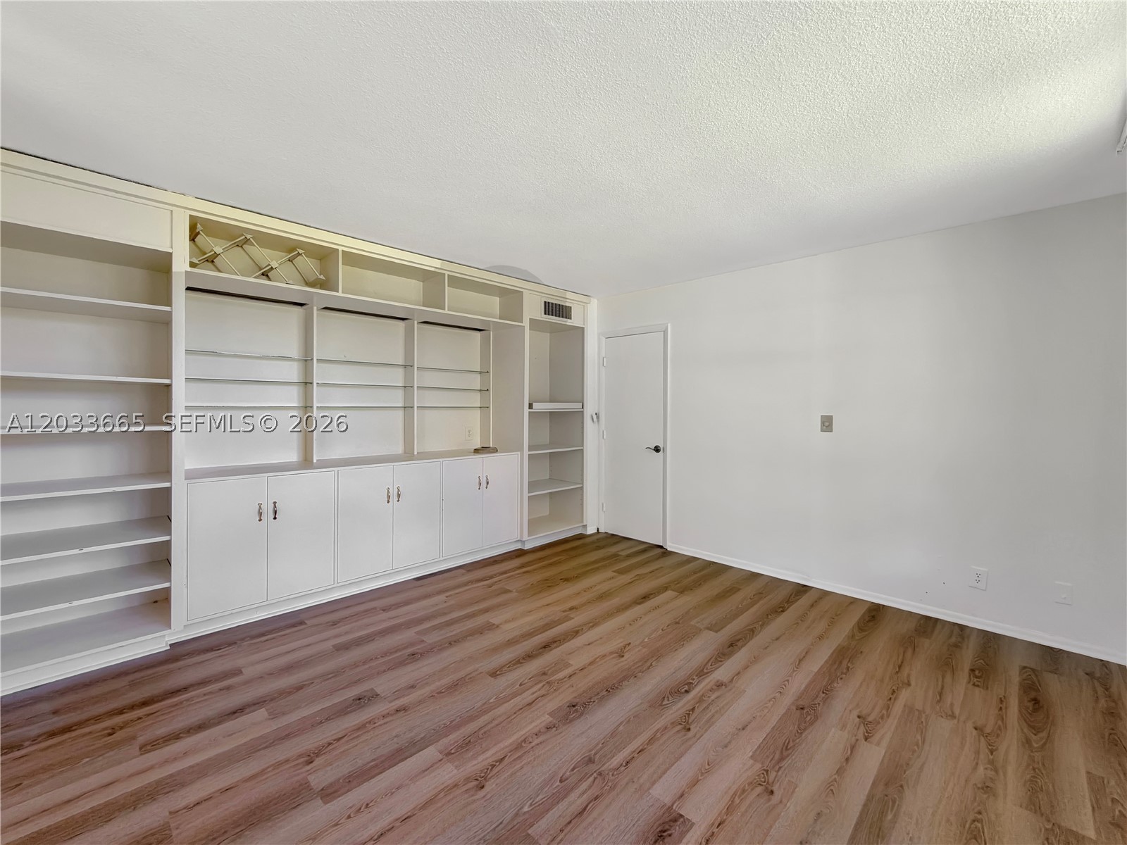 NO 73 PALM-AIRE COUNTRY C - Residential Lease
