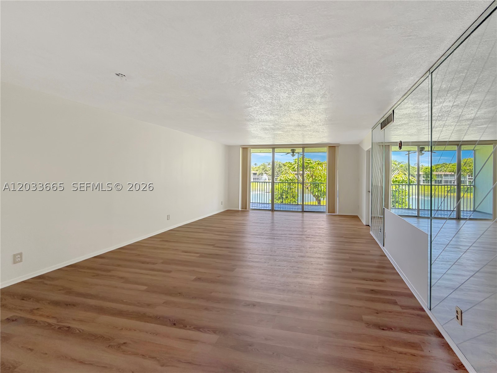 NO 73 PALM-AIRE COUNTRY C - Residential Lease