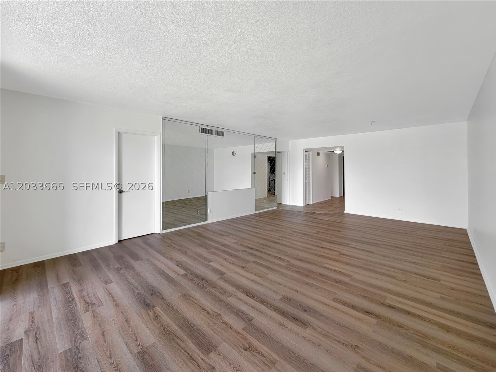 NO 73 PALM-AIRE COUNTRY C - Residential Lease