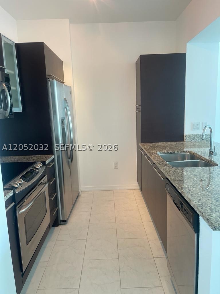 THE PLAZA 901 BRICKELL CO - Residential