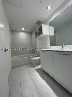 THE PLAZA 901 BRICKELL CO - Residential