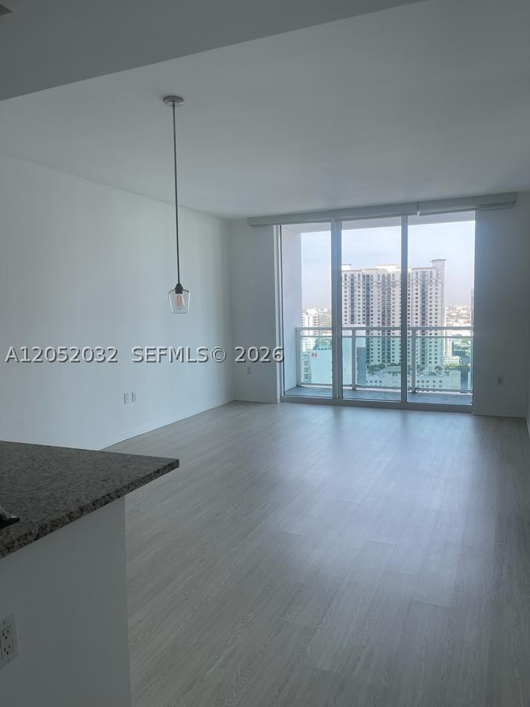 THE PLAZA 901 BRICKELL CO - Residential