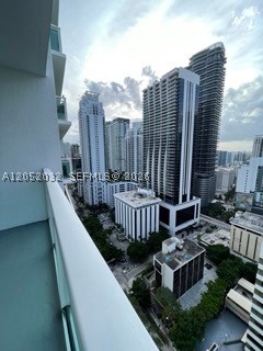THE PLAZA 901 BRICKELL CO - Residential