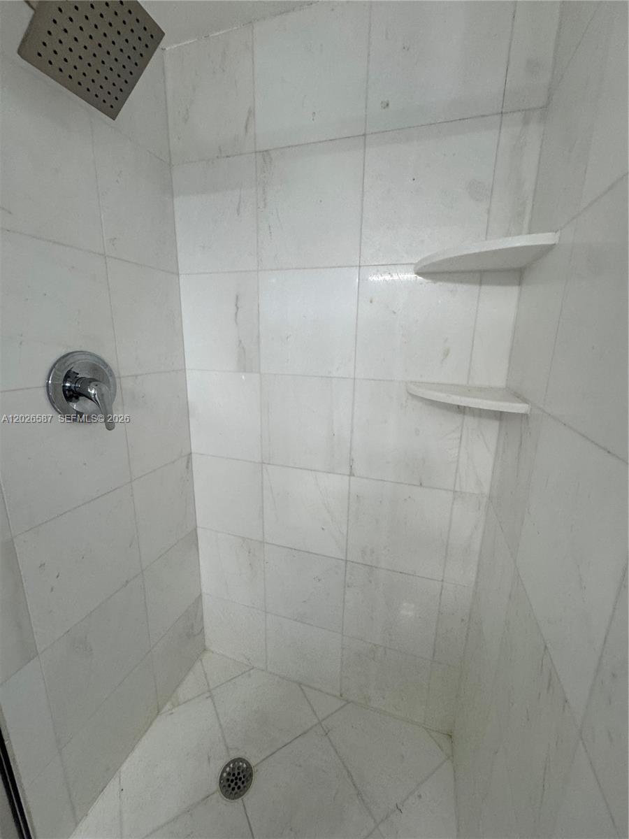 MYSTIC POINTE TOWER 500 C - Residential Lease