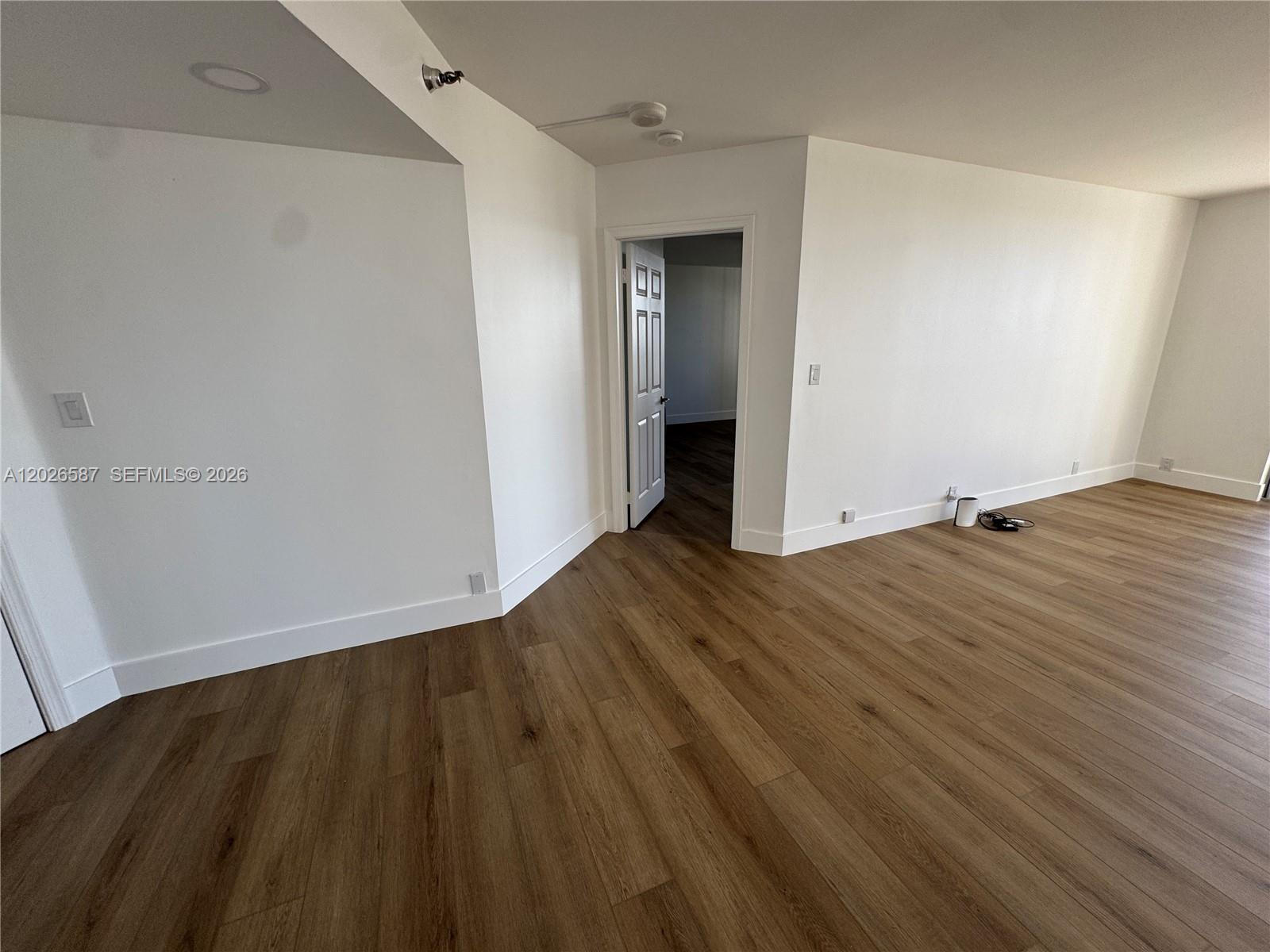 MYSTIC POINTE TOWER 500 C - Residential Lease