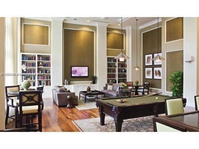 CITY PALMS CONDO - Residential