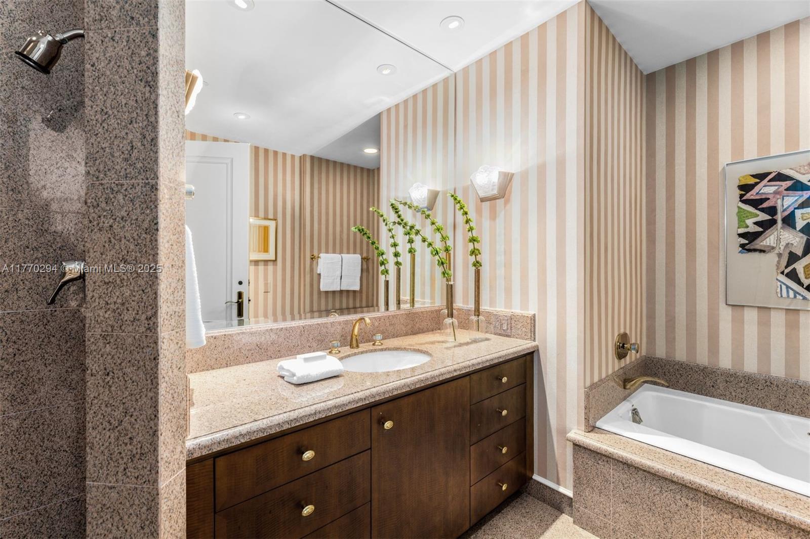 THE GABLES CONDO - Residential