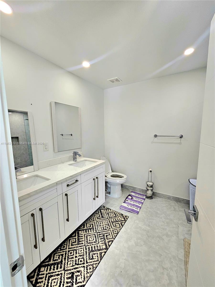 CORAL RIDGE ISLES - Residential