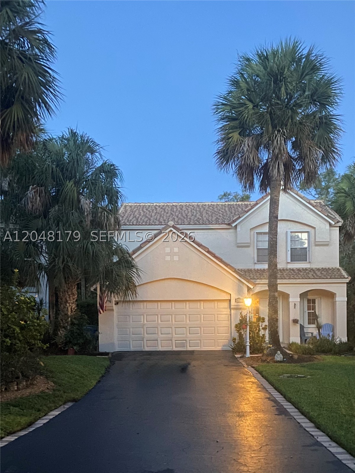 WOODSIDE ESTATES - Residential