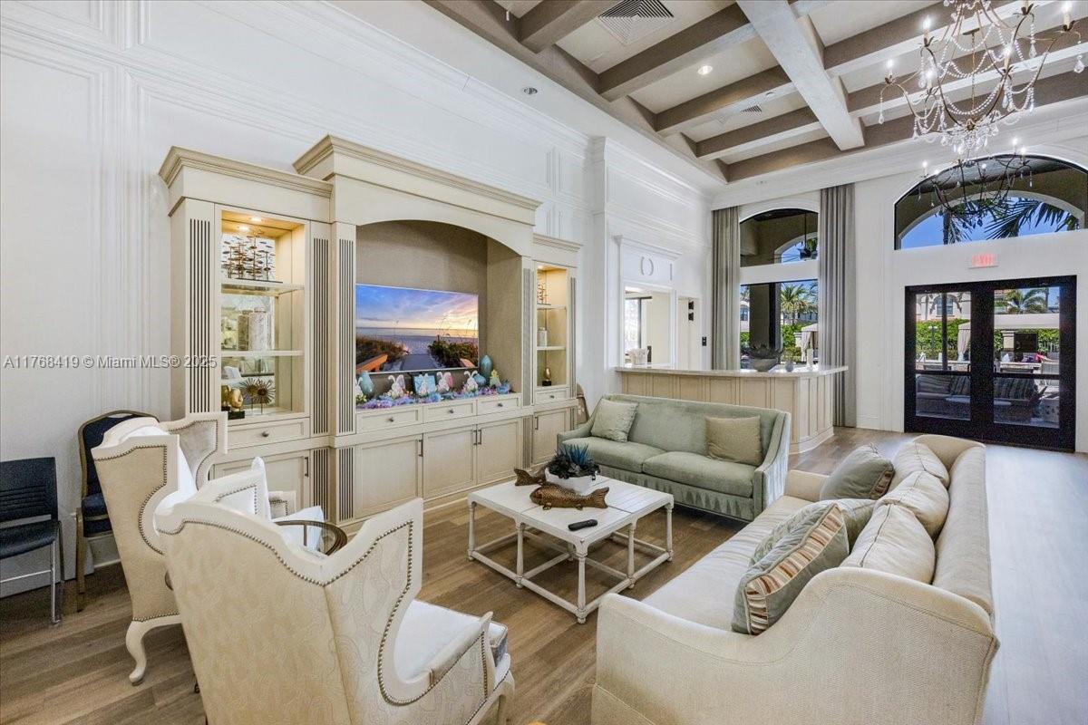 MARBELLA ISLES - Residential
