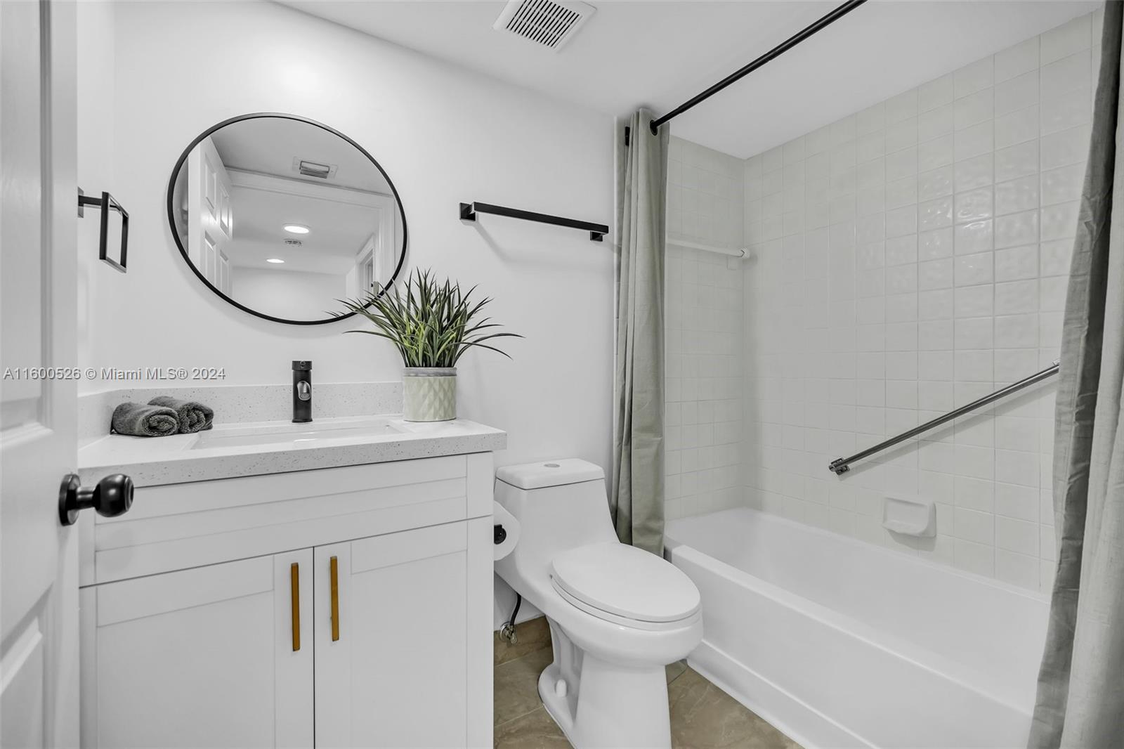 DEVON CONDOMINIUM - Residential