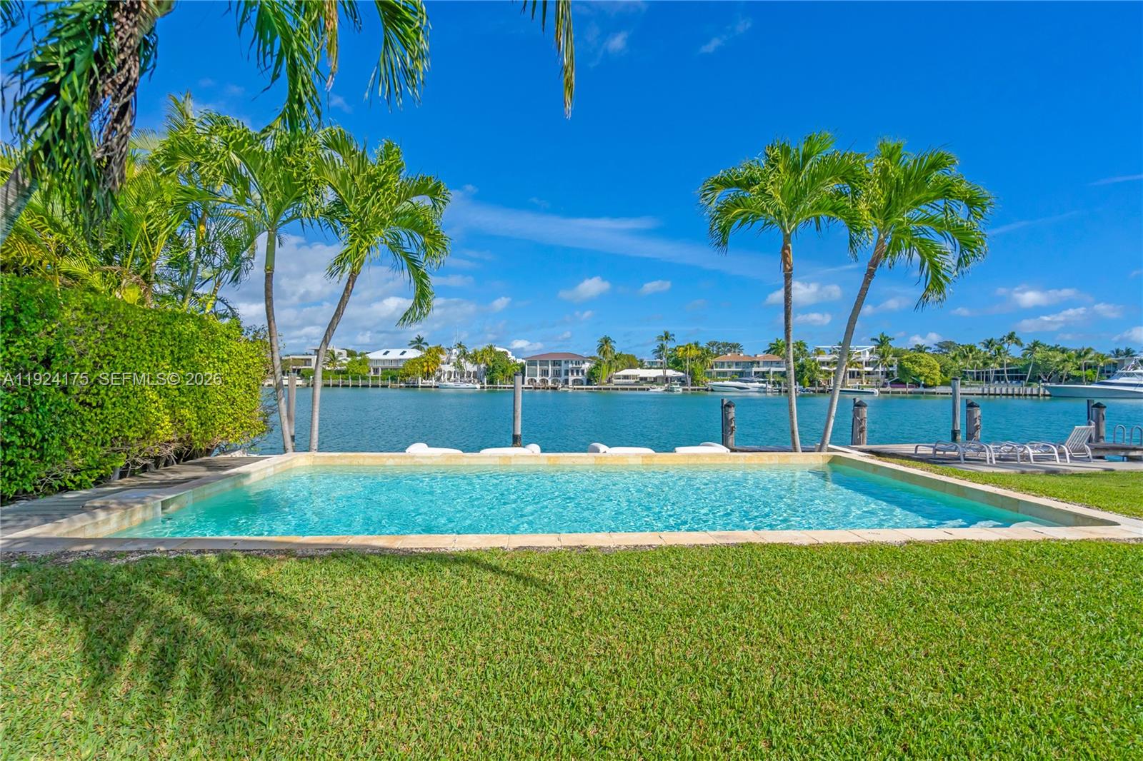 MASHTA ISLAND A REPLAT OF - Residential