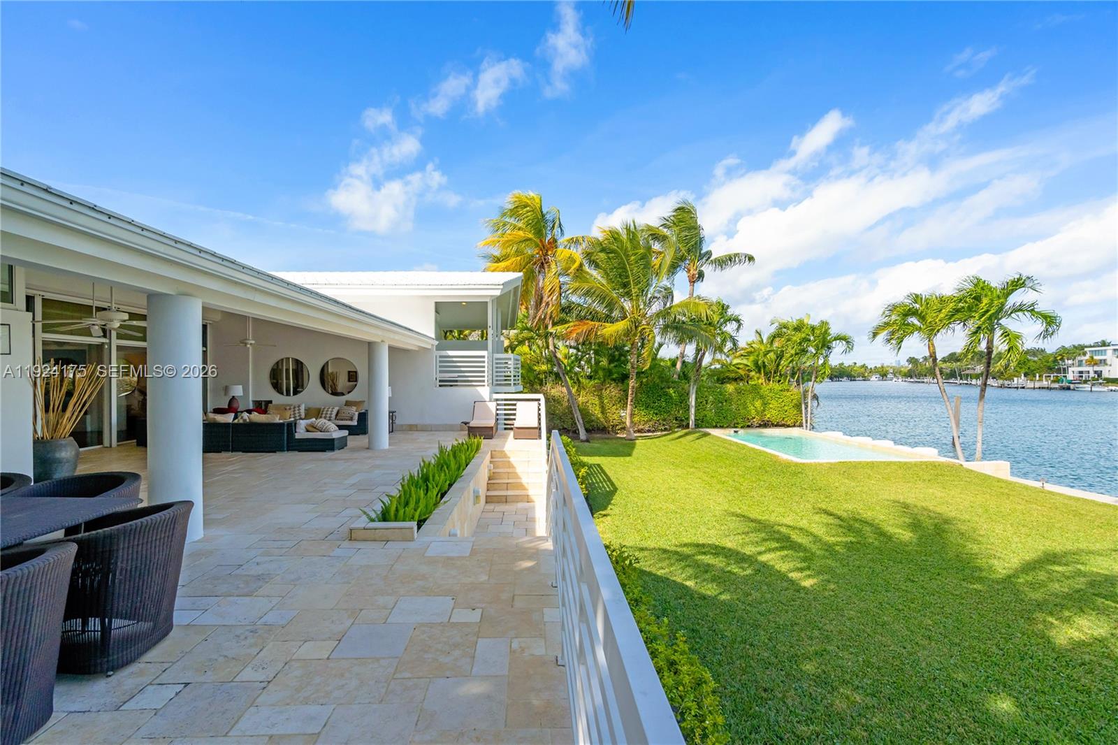 MASHTA ISLAND A REPLAT OF - Residential