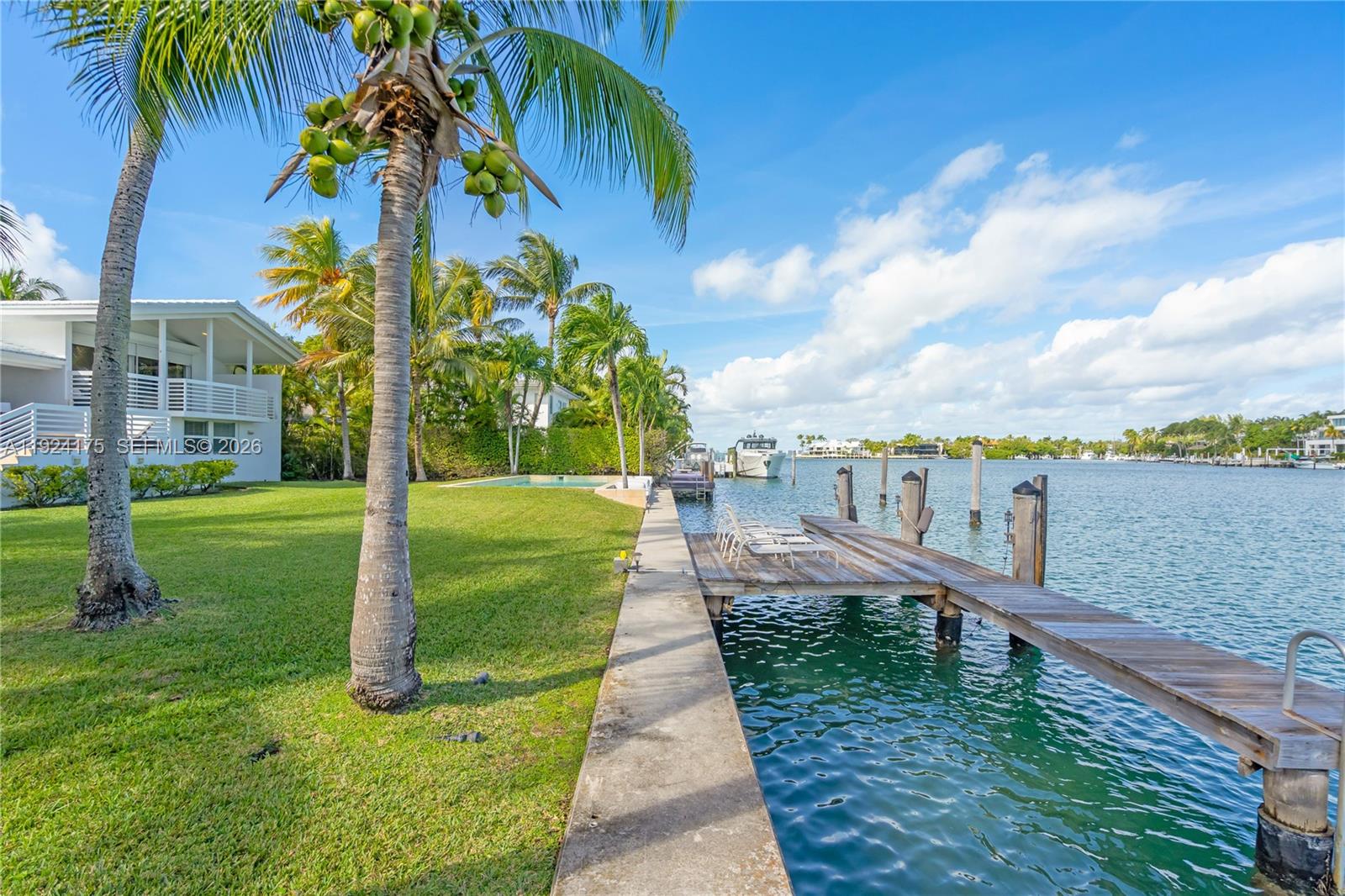MASHTA ISLAND A REPLAT OF - Residential