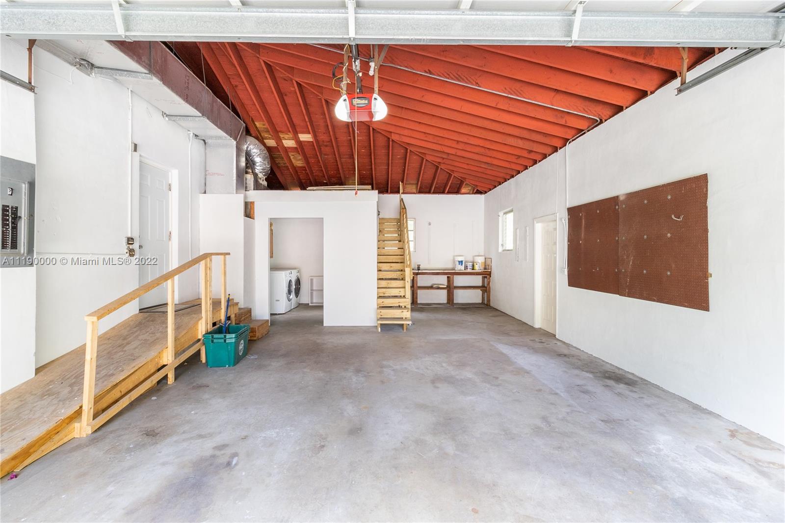 MIAMI SHORES SEC 1 AMD - Residential