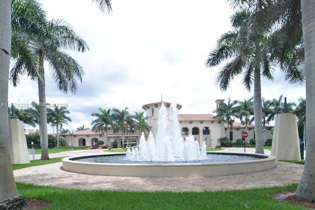 VILLA FLORA CONDO - Residential