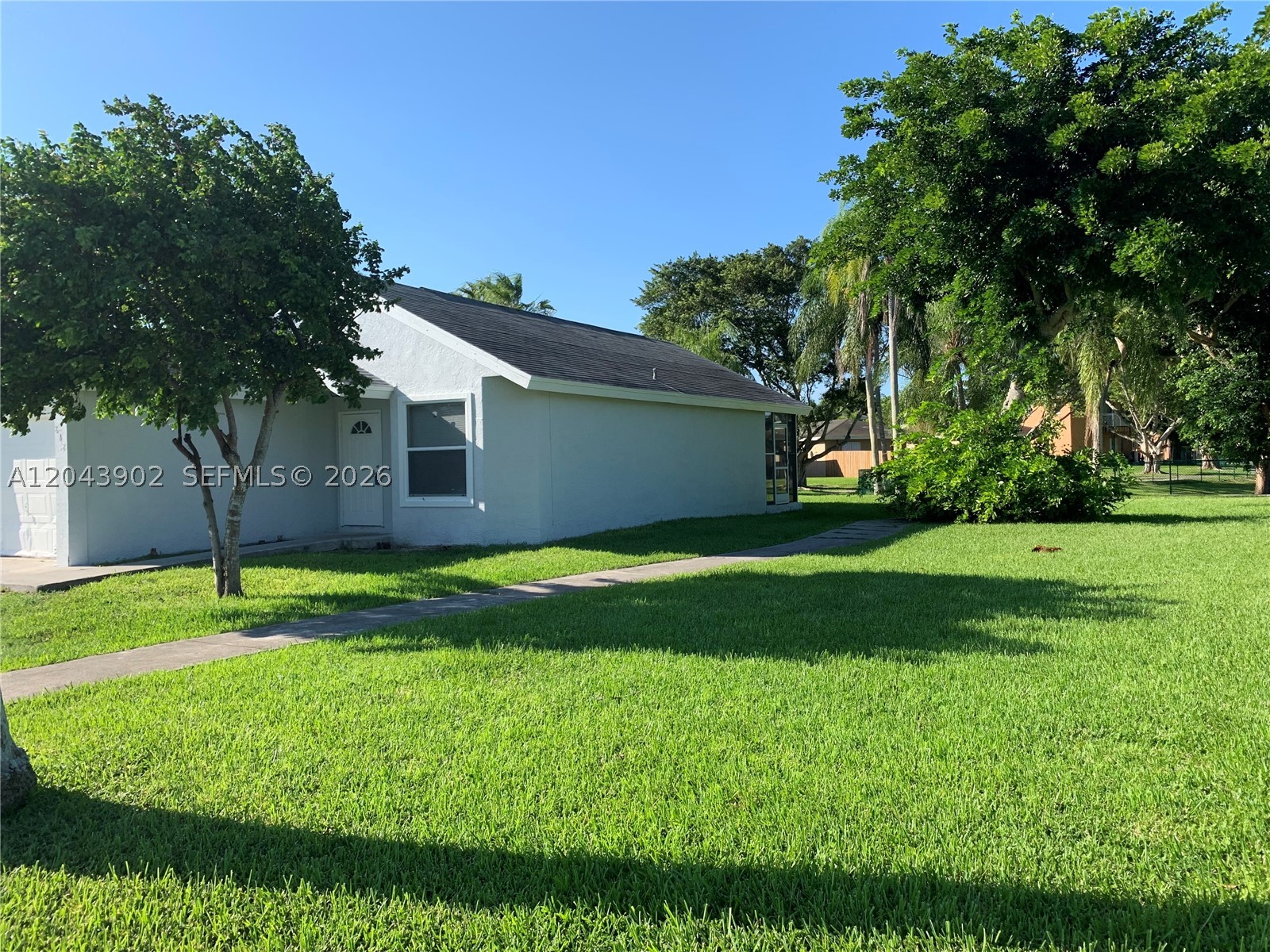 VILLAS OF PALM BAY - Residential Lease