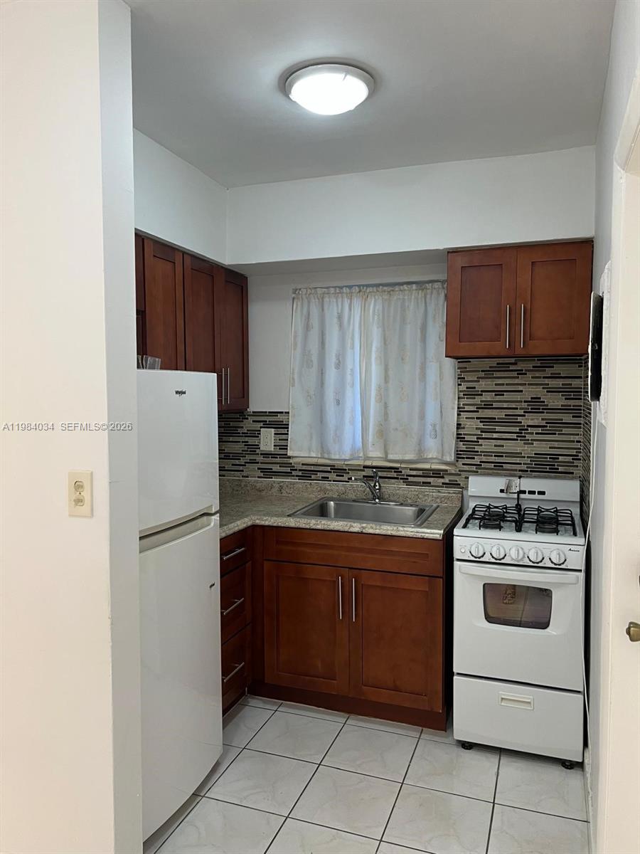 EL MIRAMAR CONDO - Residential Lease
